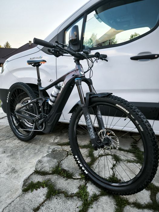 Bicicletă electrică (ebike hibrid)Giant Intrigue X e+ pro 2