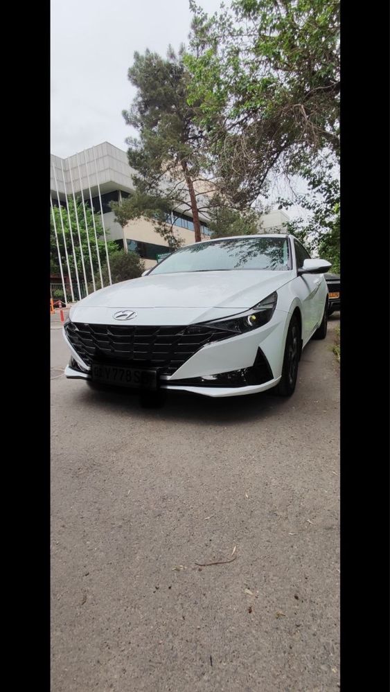 Hyundai Elantra 1.6 позиция, которая идет сразу после 2.0 мотора