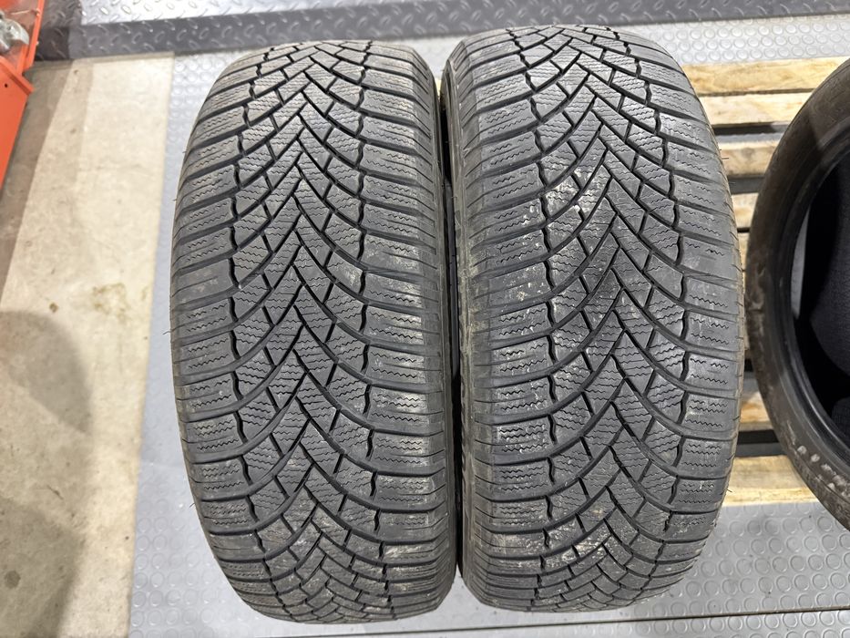2бр. Зимни Гуми 205/55R/16 -BRIDGESTONE- DOT:2721- 5.2мм *70лв за 2бр*