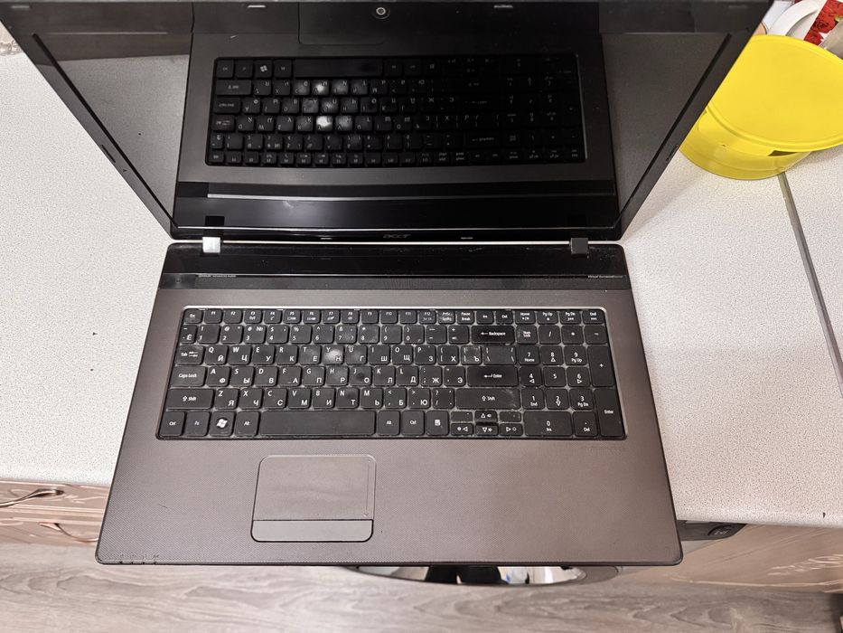 Ноутбук acer 2012 года в рабочем состоянии