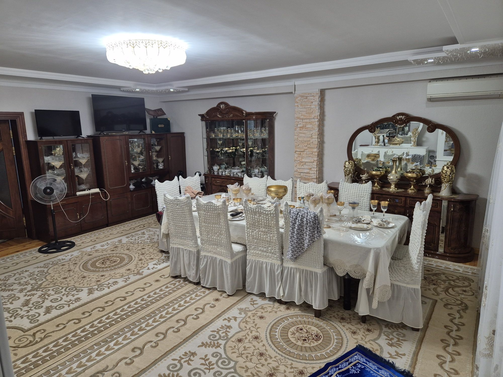 Продаётся 4х комнатная квартира срочно