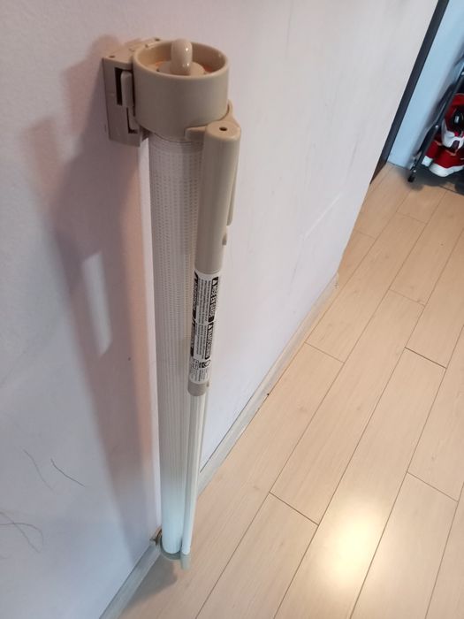 Poarta de siguranta retractabila