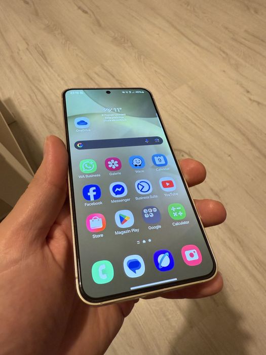 Vand Samsung s24 ca nou