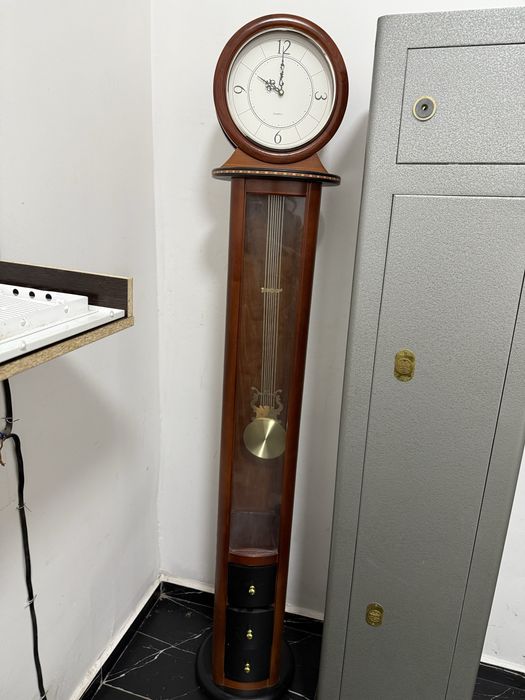 Напольные часы бу