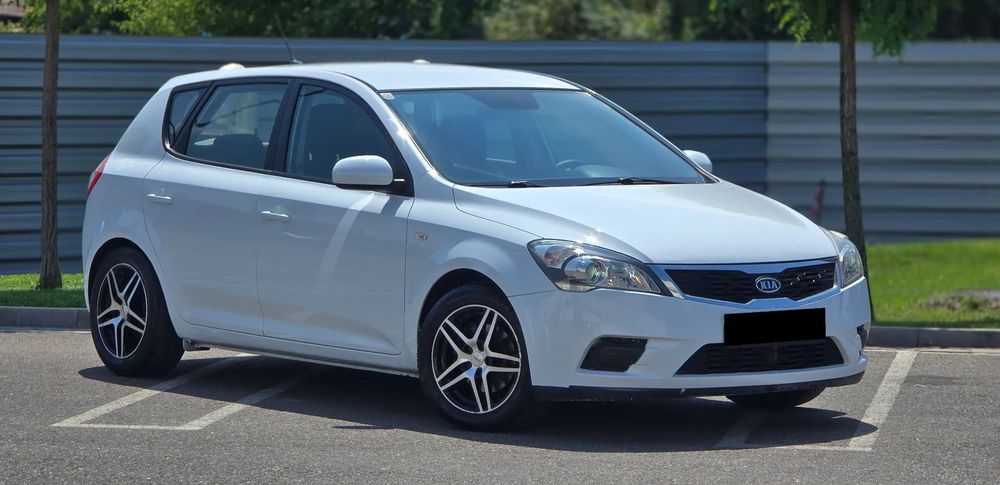 Kia Ceed Facelift Euro - an 2011, 1.6 Crdi (Diesel)