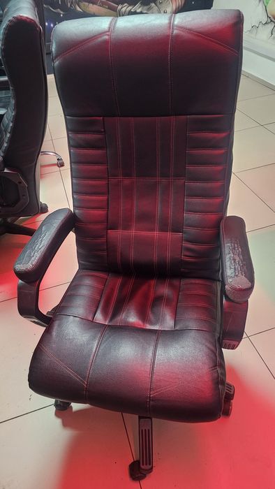 Продам кресла б/у