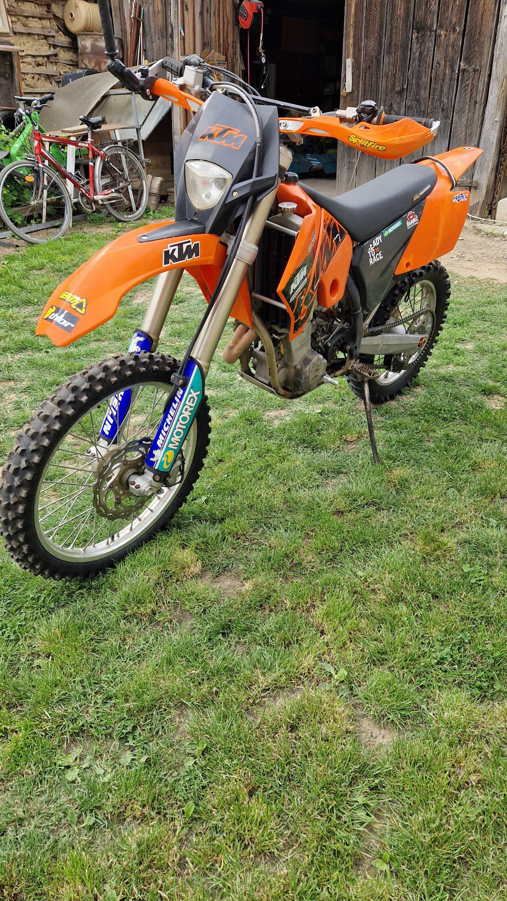 Motocicleta ktm exc450 enduro