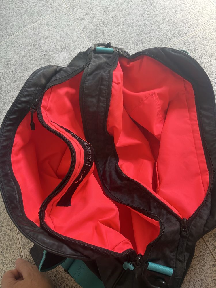Nike спортно сакче