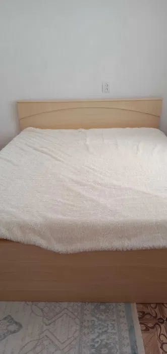 Двухспальная кровать