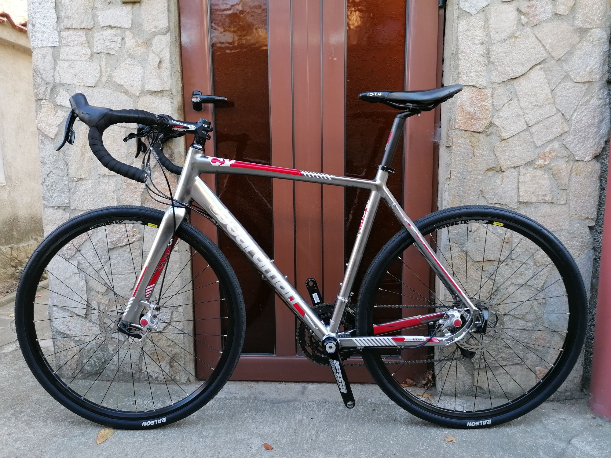 Boardman Gravel , SRAM Apex 2*10