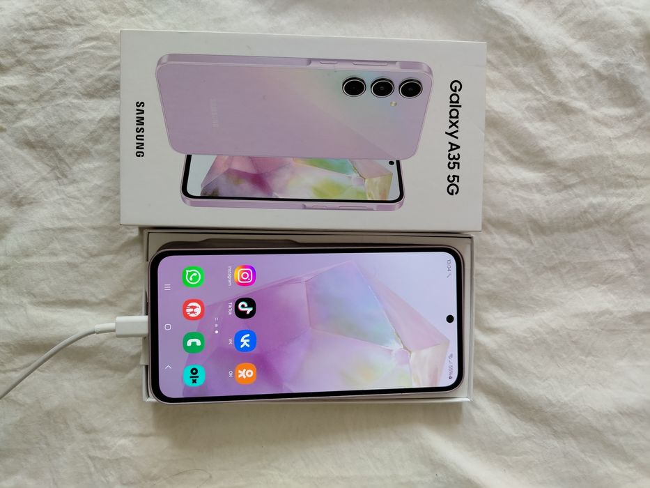 Самсунг А 35/128 телефон