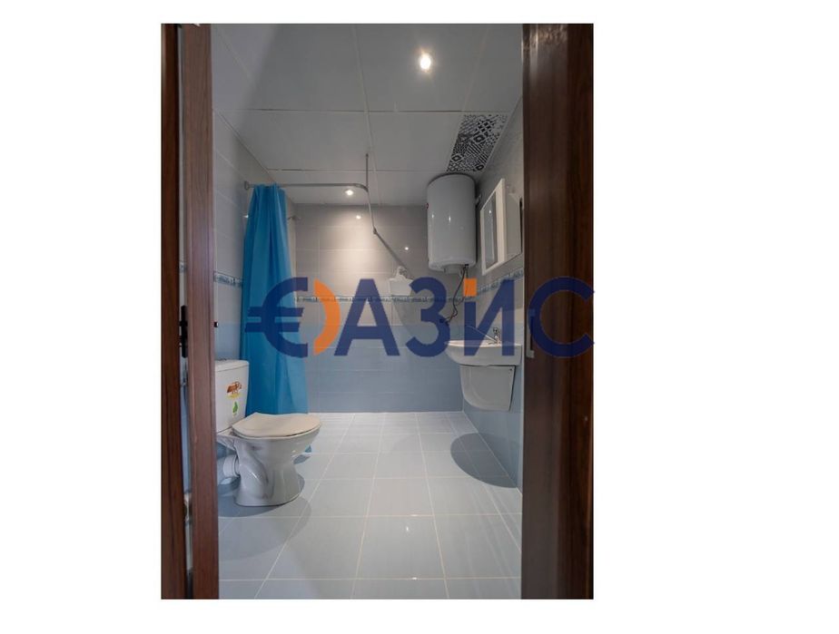 Къща на 3 етажа 320 кв. м. + парцел 500 кв. м., м. Инцараки, Свети