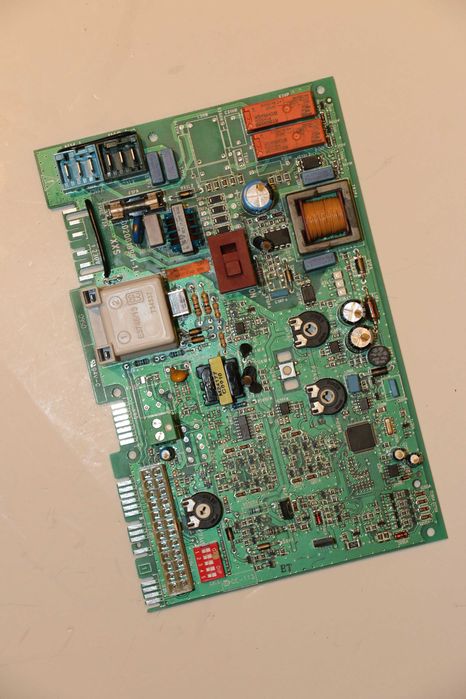 Placa electronica pentru centrala termica Saunier Duval Semia F24