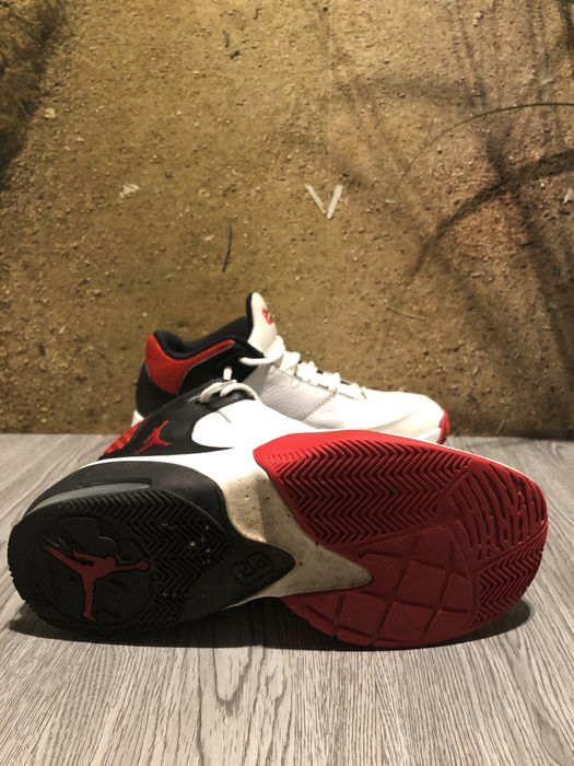 Jordan MAX AURA 3