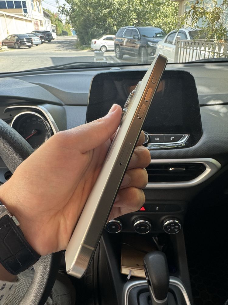 Iphone 15 pro max 90% sim