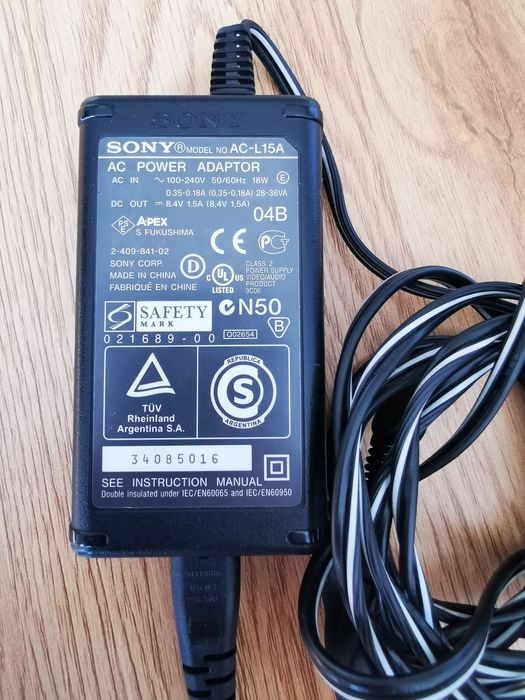 Камера Sony DCR-DVD 100E