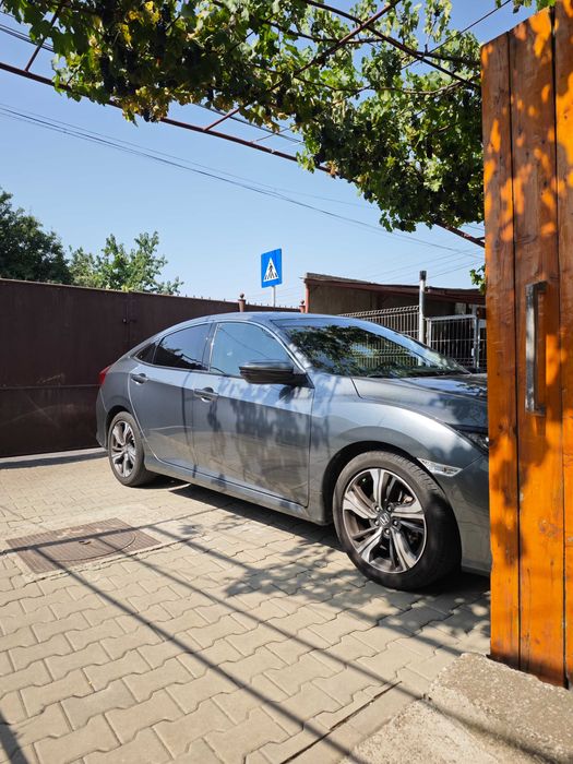 Honda Civic X Sedan, 1500 cmc-182CP , fabricație 2020 ,34100 KM .