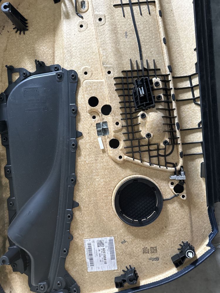 Кожени кори за врати BMW F30