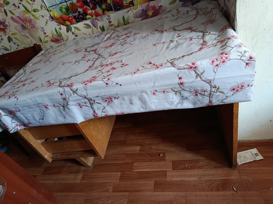 Стол обеденный кухонный парта