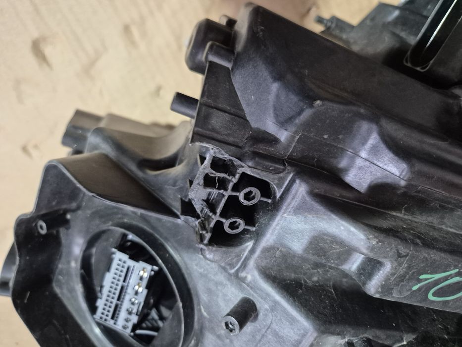 Ляв фар Шкода Октавия IV лед фар Skoda Octavia 4