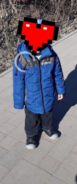 Продам куртку осень весна от 3-6лет