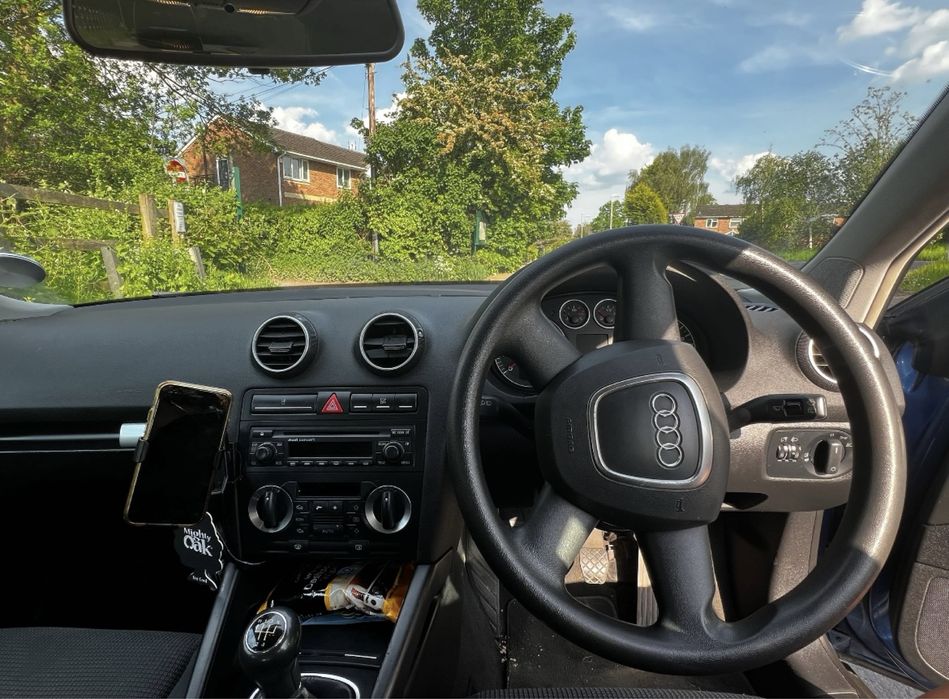 Dezmembrez Audi a3