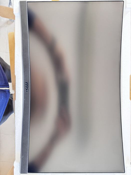 MSI Mag Artymis 242c Гейминг монитор