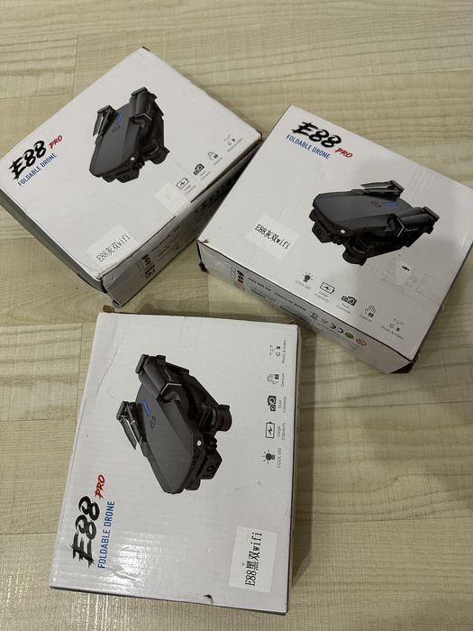 Drone alb si negru 3 bucati