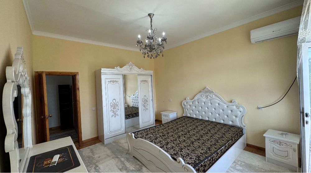 Продается 4х комнатная кв. 4й этаж. 114м2. Бульвар.