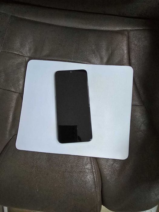 Vand smartphone Motorola Moto E7, aproape nou, in cutie, cu accesorii