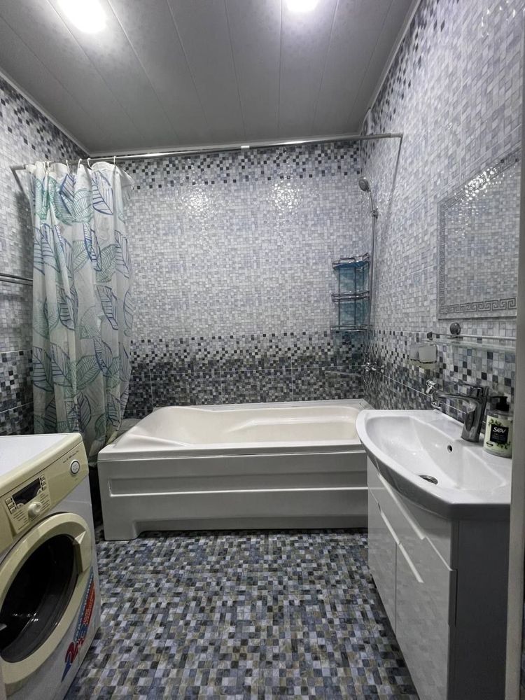 Продам квартиру ! 3 комн/7/8 ( 96 квм) АСАЛОБОД-2