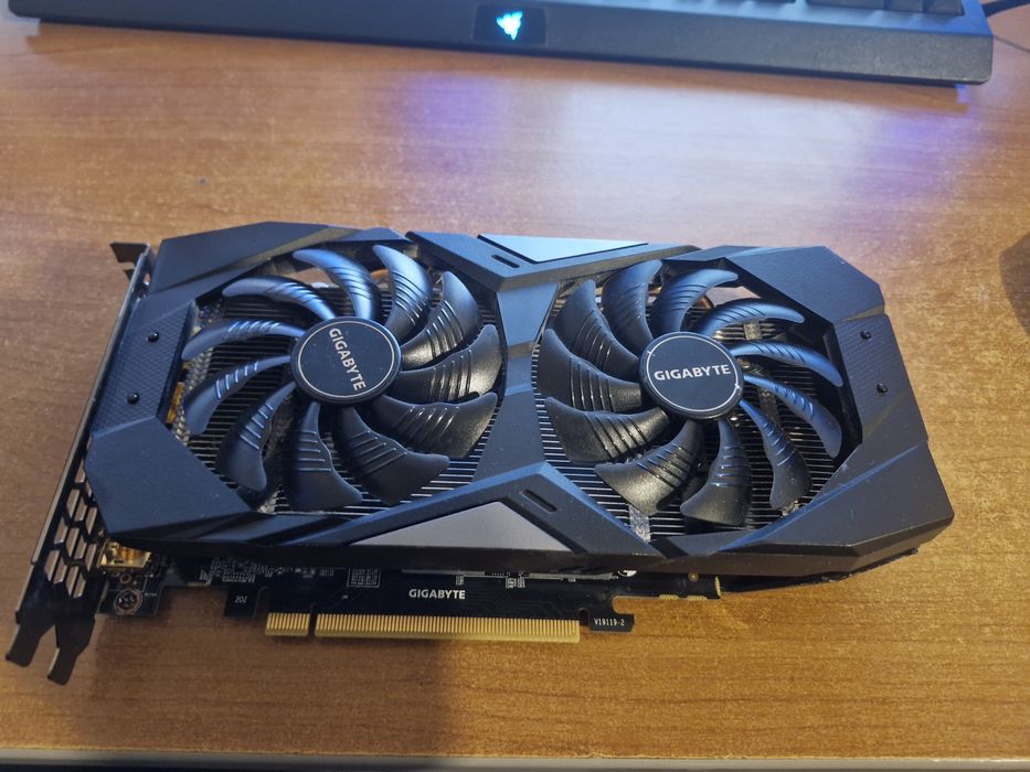 Placa video RTX 2060 Gigabyte