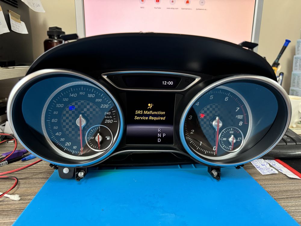 Километраж Mercedes a class w176 с фон осветление.
