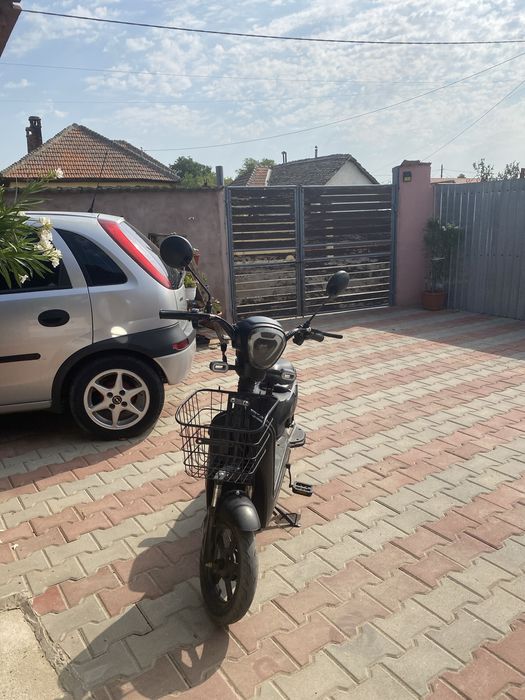 Vand scuter in stare buna
