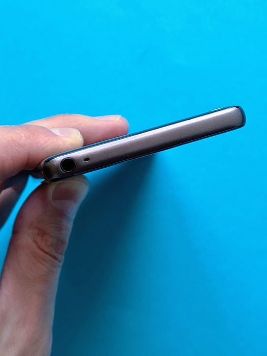 Sony Xperia XA - 2GB ram , 16GB rom