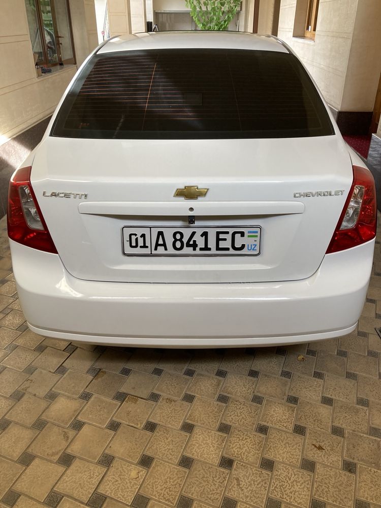 Lacetti 1.8 2011