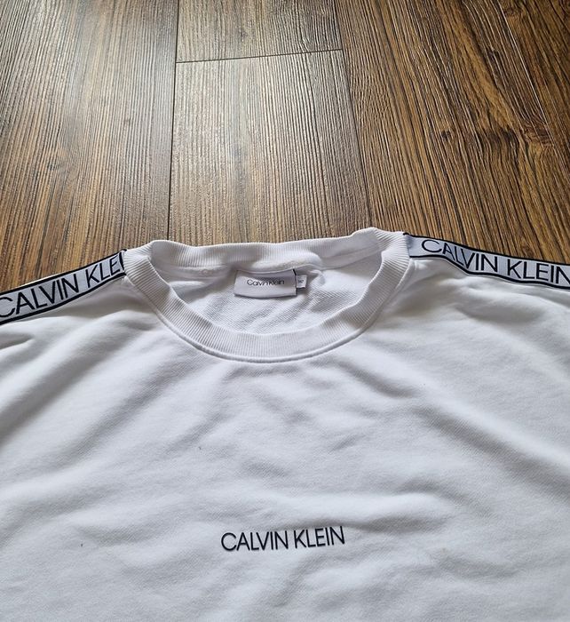 Страхотен мъжки суитчър  CALVIN KLEIN размер 3XL