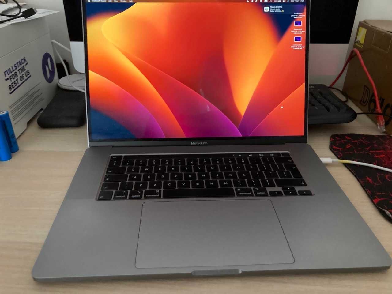 MacBook Pro 16 inch 2019