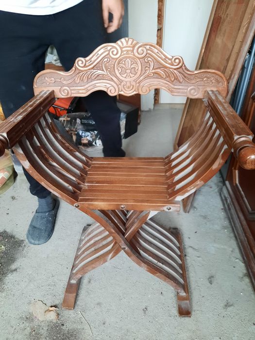 Set de 2 scaune pliabile din lemn masiv sculptate manual