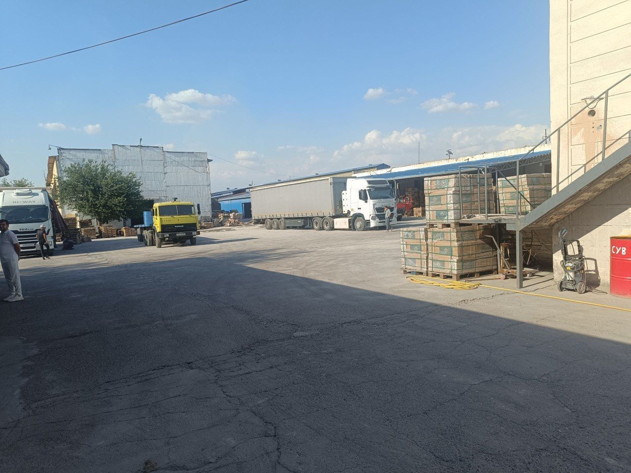 Продается зона, склад. Охангарон. 2.5 гектар. 1.3 млн