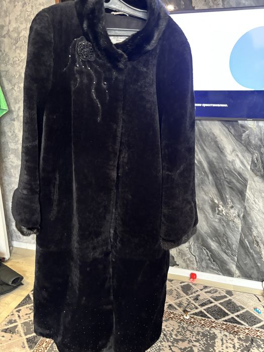 Продам мутоновую шубу