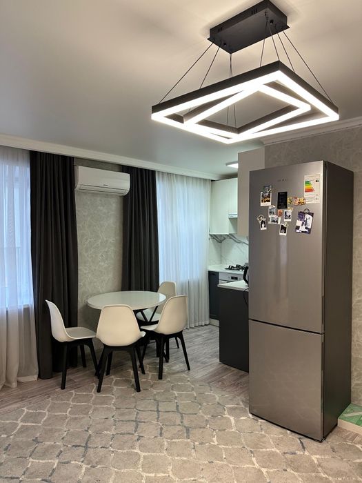 Продам двухкомнатную квартиру в центре