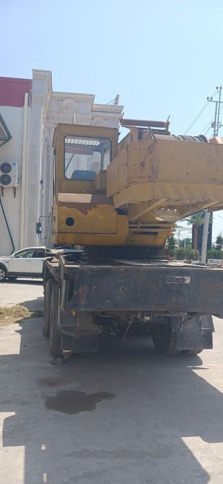 Автокран Ивановец 25 тонник