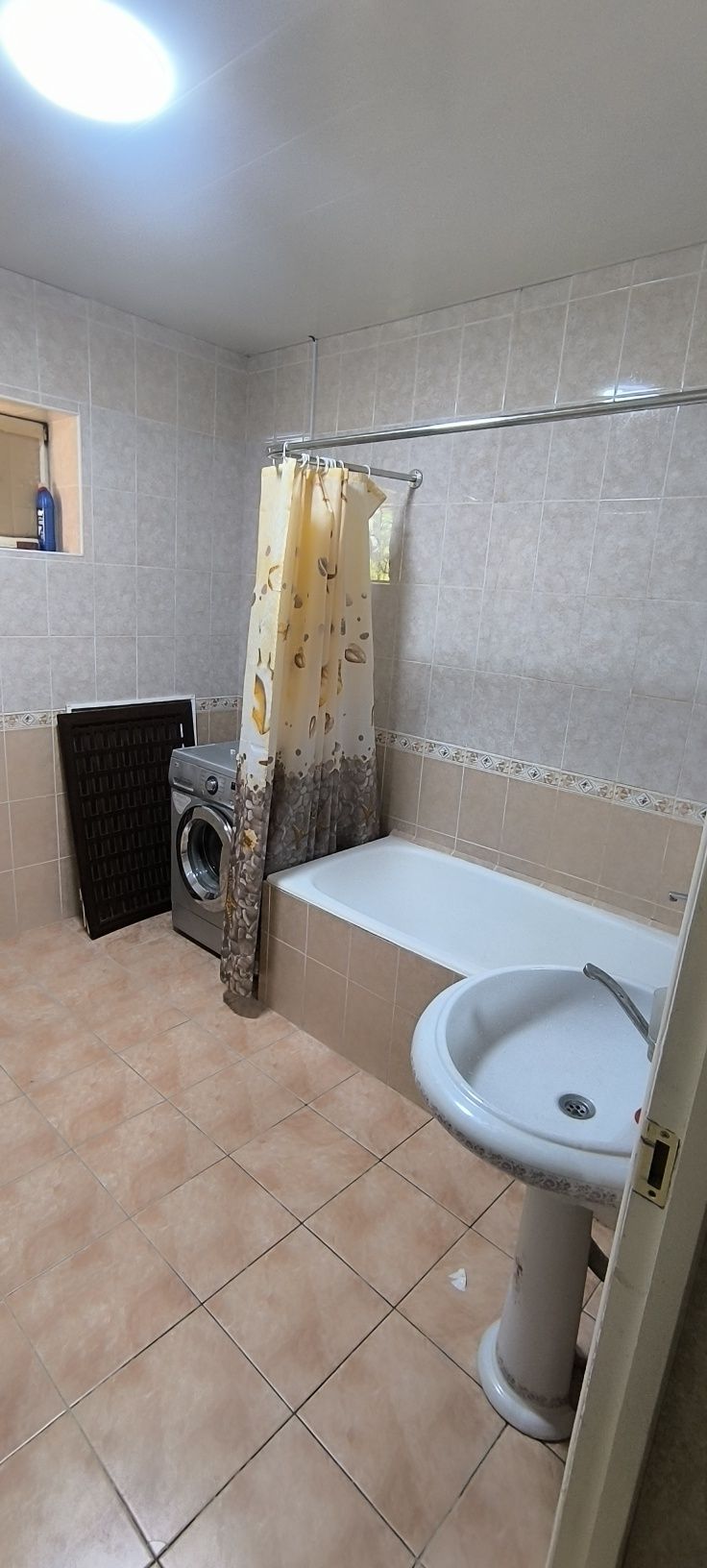 Medgorodka 4xona dom 1taj