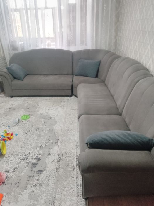 Диван угловой. Диван