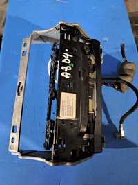 Suport/motoras Display Audi A8 D4 cod 4H0857273C