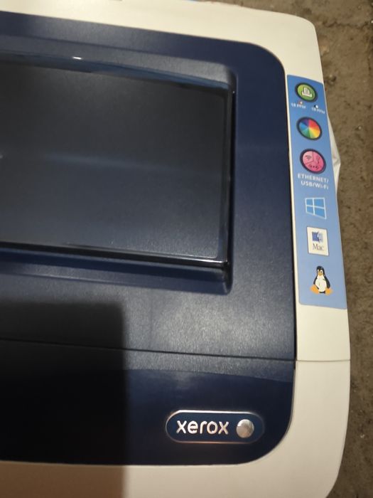 Цветен принтер Xerox ЗА ЧАСТИ
