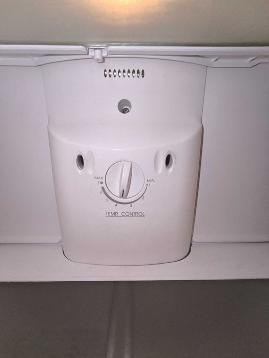 Хладилник с фризер LG