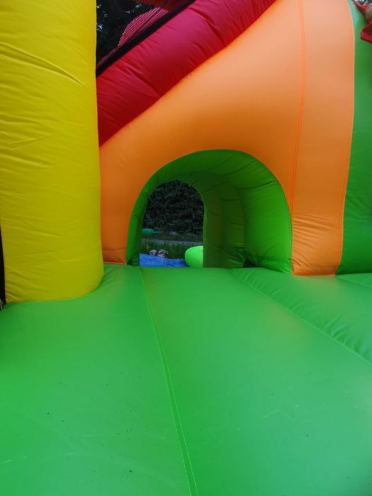 Tobogan gonflabil de inchiriat