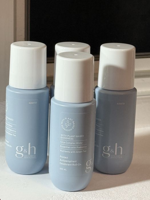 4 Antiperspirant deodorant Roll-on